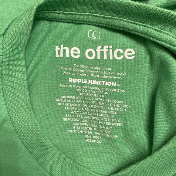 The Office! Poor Kevin 🤪 Holiday Tshirt, size large - Picture 6 of 8